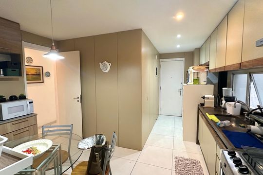 Apartamento à venda com 3 quartos, 112m² em Leme, Rio de Janeiro