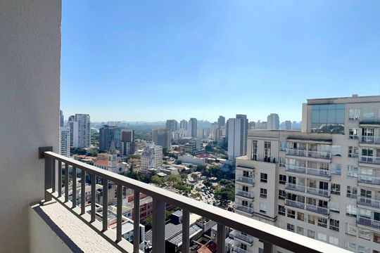Varanda de kitnet/studio para alugar com 1 quarto, 27m² em Pinheiros, São Paulo
