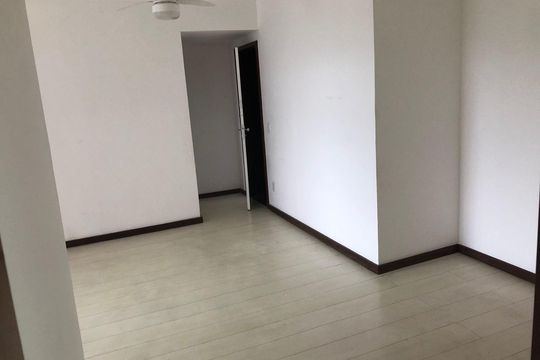 Sala de apartamento à venda com 3 quartos, 119m² em Barra da Tijuca, Rio de Janeiro