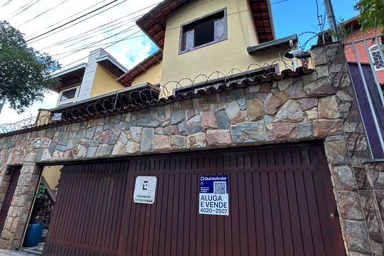 Casa à venda com 5 quartos, 180m² em Itapoã, Belo Horizonte