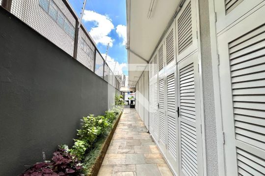 Entrada de apartamento à venda com 2 quartos, 72m² em Vila Mascote, São Paulo