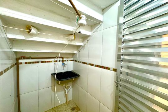Banheiro de kitnet/studio para alugar com 1 quarto, 45m² em Parque Residencial Bambi, Guarulhos