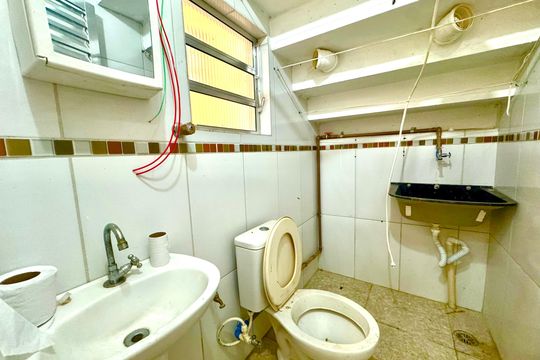 Banheiro de kitnet/studio para alugar com 1 quarto, 45m² em Parque Residencial Bambi, Guarulhos