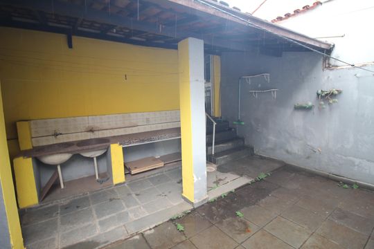 Área de Serviço de casa à venda com 2 quartos, 360m² em Araguaia, Belo Horizonte