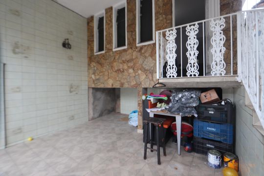 Garagem de casa à venda com 3 quartos, 135m² em Vila Olinda, São Paulo