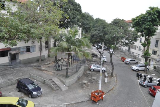Vista Quarto de apartamento para alugar com 3 quartos, 80m² em Pilares, Rio de Janeiro