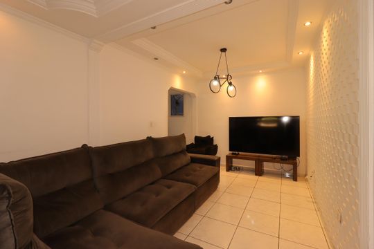 Sala de casa à venda com 3 quartos, 121m² em Cidade São Jorge, Santo André