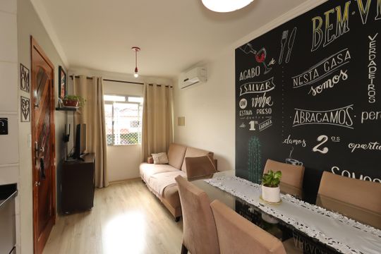 Sala de apartamento à venda com 2 quartos, 57m² em Vila Camilópolis, Santo André