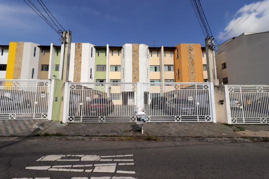 Fachada de apartamento à venda com 2 quartos, 57m² em Vila Camilópolis, Santo André
