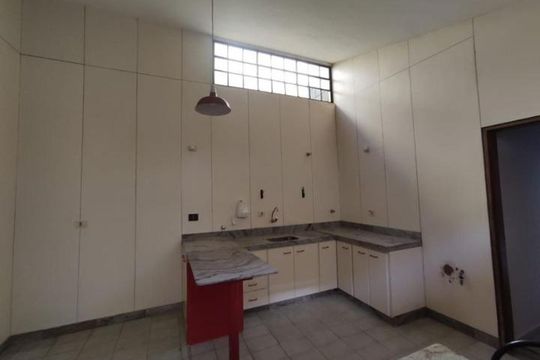 Casa para alugar com 4 quartos, 300m² em Jardim Karaíba, Uberlândia