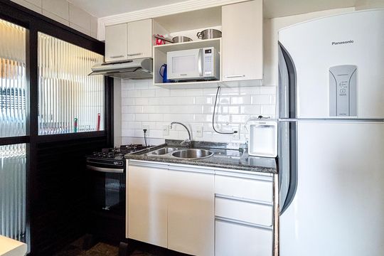 Cozinha de apartamento para alugar com 2 quartos, 70m² em Pinheiros, São Paulo