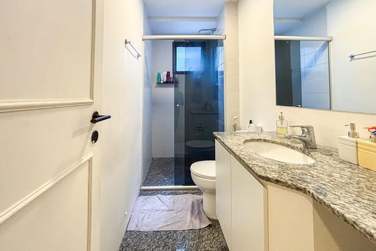 Banheiro Social de apartamento para alugar com 2 quartos, 70m² em Pinheiros, São Paulo