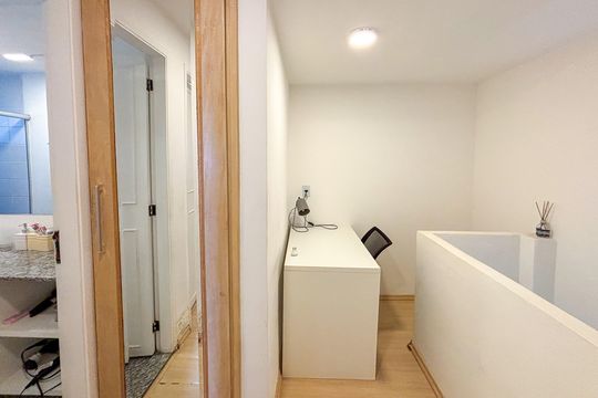 Corredor de apartamento para alugar com 2 quartos, 70m² em Pinheiros, São Paulo