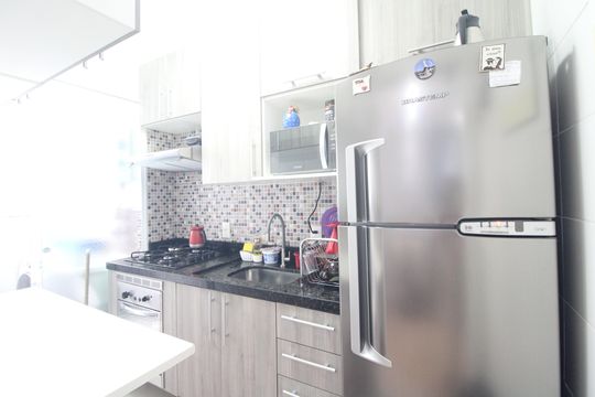 Cozinha de apartamento à venda com 2 quartos, 48m² em Jardim das Flores, São Paulo