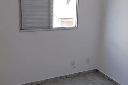 Quarto de apartamento à venda com 2 quartos, 47m² em Jardim Santa Teresinha, São Paulo
