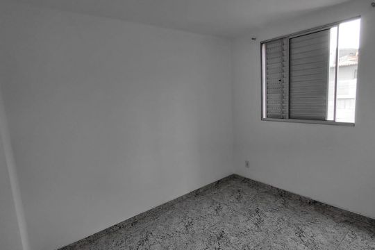 Apartamento à venda com 2 quartos, 47m² em Jardim Santa Teresinha, São Paulo