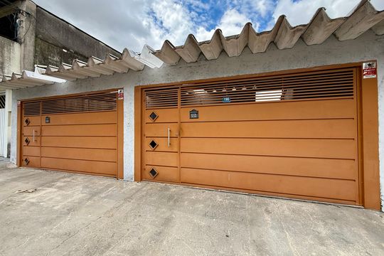 Fachada  de casa para alugar com 2 quartos, 300m² em Jardim Bela Vista, Guarulhos
