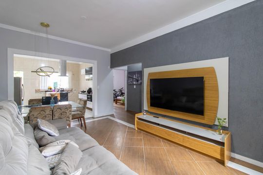 Sala de casa para alugar com 2 quartos, 300m² em Jardim Bela Vista, Guarulhos