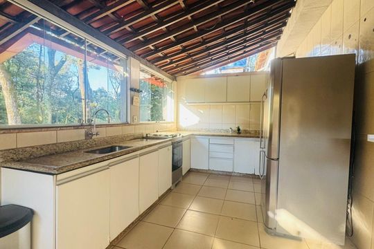 Cozinha de casa à venda com 3 quartos, 2000m² em Estâncias Imperiais, Contagem