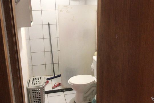 Banheiro de apartamento para alugar com 2 quartos, 45m² em Rio Branco, Canoas