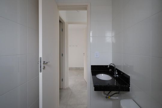 Banheiro de apartamento à venda com 2 quartos, 43m² em Vila Maria Alta, São Paulo