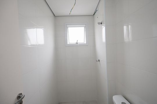 Banheiro de apartamento à venda com 2 quartos, 45m² em Vila Maria Alta, São Paulo