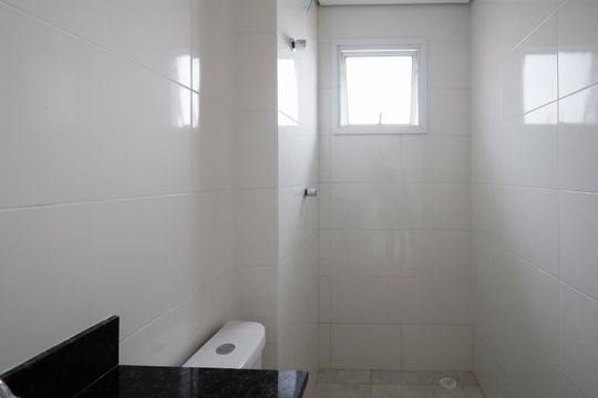 Banheiro de apartamento à venda com 2 quartos, 43m² em Vila Maria Alta, São Paulo
