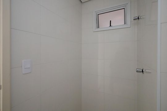 Banheiro de apartamento à venda com 1 quarto, 30m² em Vila Maria Alta, São Paulo