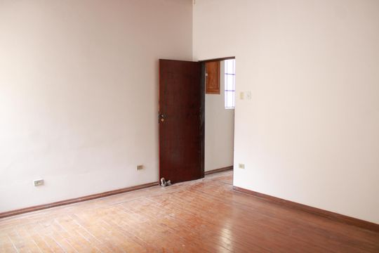 Sala 1 de casa à venda com 3 quartos, 280m² em Cambuci, São Paulo