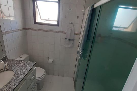 Banheiro de apartamento à venda com 2 quartos, 82m² em Cambuci, São Paulo