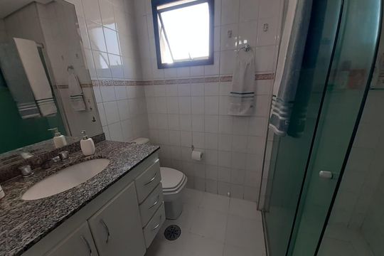 Banheiro de apartamento à venda com 2 quartos, 82m² em Cambuci, São Paulo