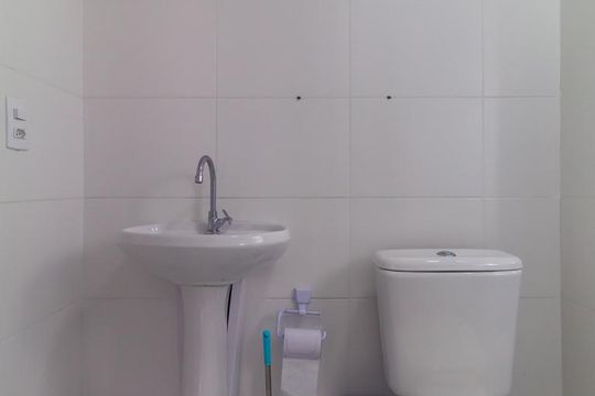 Banheiro de apartamento para alugar com 1 quarto, 39m² em Jardim Planalto, São Paulo