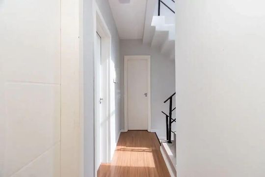 Corredor de casa de condomínio à venda com 3 quartos, 109m² em Uberaba, Curitiba
