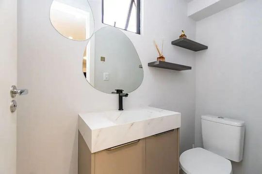Banheiro de casa de condomínio à venda com 3 quartos, 109m² em Uberaba, Curitiba