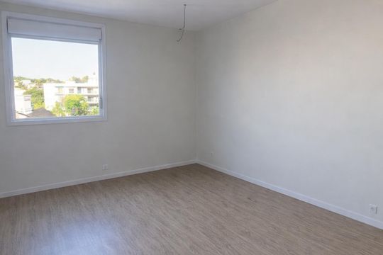 Quarto de apartamento à venda com 3 quartos, 105m² em Nossa Senhora das Gracas, Canoas