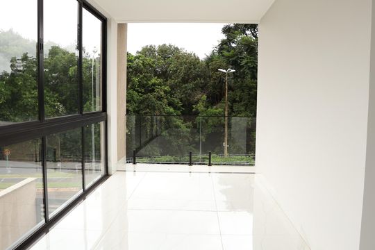 Sacada de casa para alugar com 5 quartos, 530m² em Residencial Goiânia Golfe Clube, Goiânia