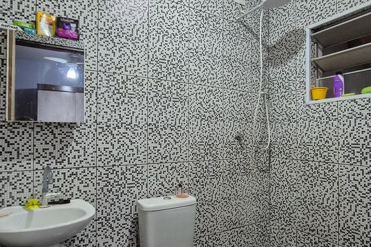 Banheiro da Suíte de casa para alugar com 2 quartos, 15m² em Vila Jordanopolis, São Bernardo do Campo