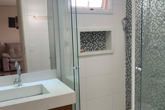 Banheiro de apartamento à venda com 2 quartos, 67m² em Lauzane Paulista, São Paulo