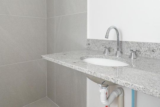 Banheiro de apartamento à venda com 0 quarto, 35m² em Passo D’areia, Porto Alegre