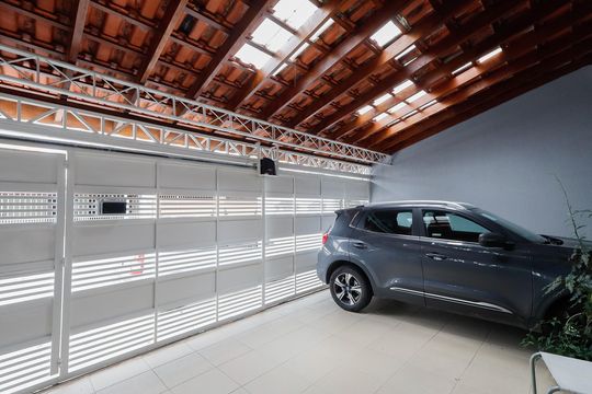 Garagem de casa à venda com 4 quartos, 201m² em Jardim Brasil, São Paulo