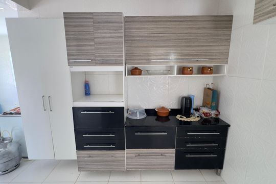 Cozinha de casa para alugar com 8 quartos, 800m² em Jardim Interlagos, Maricá