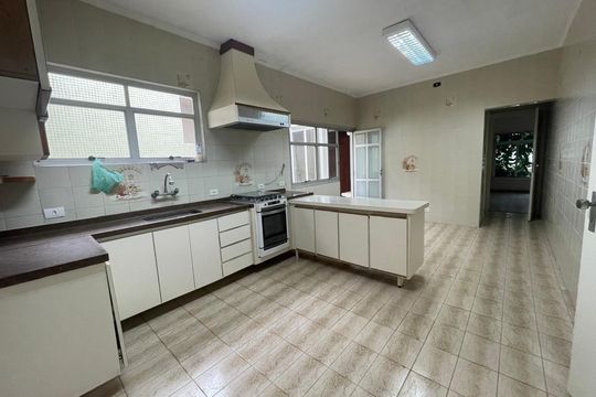 Casa à venda com 6 quartos, 300m² em Vila Boa Vista, Santo André