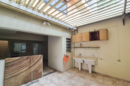 Área de Serviço de casa à venda com 4 quartos, 300m² em Jardim Vera Cruz, São Bernardo do Campo