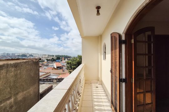 varanda Suíte 2 de casa à venda com 4 quartos, 300m² em Jardim Vera Cruz, São Bernardo do Campo