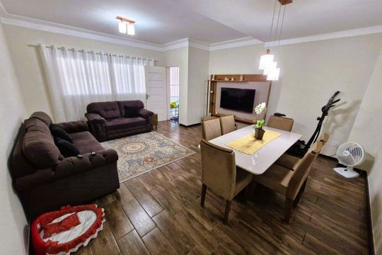 Casa à venda com 3 quartos, 238m² em Vila Leopoldina, Santo André