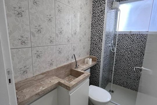 Banheiro de apartamento à venda com 2 quartos, 41m² em Jardim do Lago, Osasco