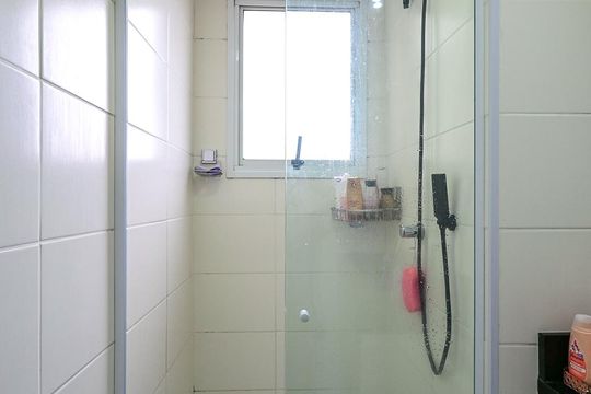 Banheiro de apartamento à venda com 2 quartos, 42m² em Jardim Parque Morumbi, São Paulo