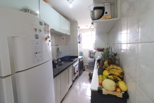Cozinha de apartamento à venda com 2 quartos, 52m² em Santa Maria, Osasco