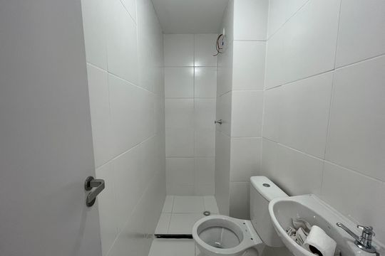 Banheiro de apartamento para alugar com 2 quartos, 36m² em Jardim Gilda Maria, São Paulo