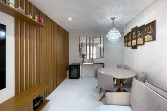 Foto 01 de apartamento à venda com 2 quartos, 72m² em Jardim Tupanci, Barueri